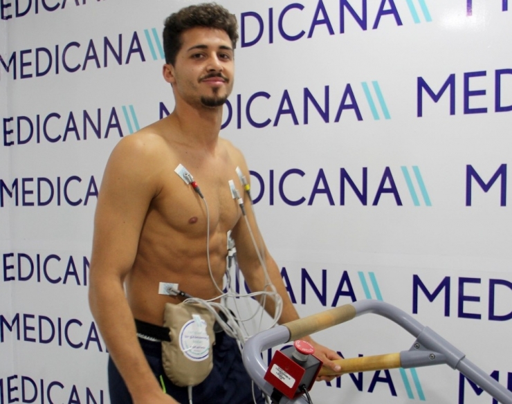 Sivas Belediyesporlu Futbolcular Sağlık Kontrolünden Geçti