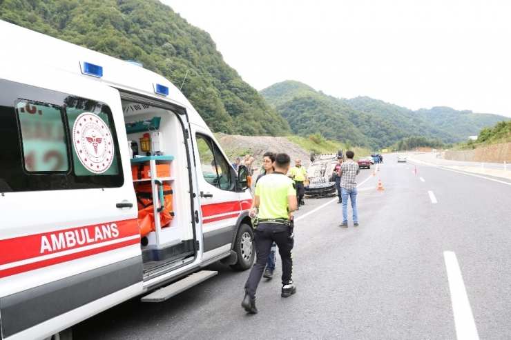 Kontrolden Çıkan Araç Takla Attı: 1 Yaralı