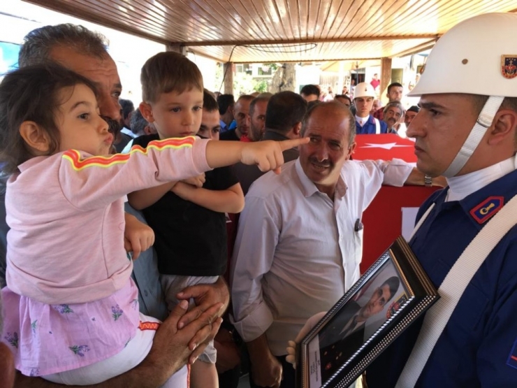 Şehidin Ağabeyi De Aynı Bölgede Görev Yapıyordu