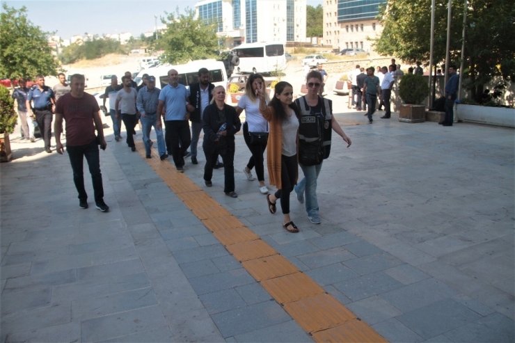 Elazığ’da Pkk/kck Operasyonu: 6 Şüpheli Adliyeye Sevk Edildi