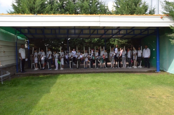 11-12 Yaş Okçuluk İl Birinciliği Başladı