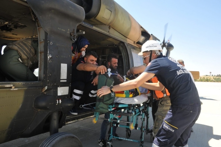 Kayalıklardan Düşen Çoban Askeri Helikopterle Kurtarıldı