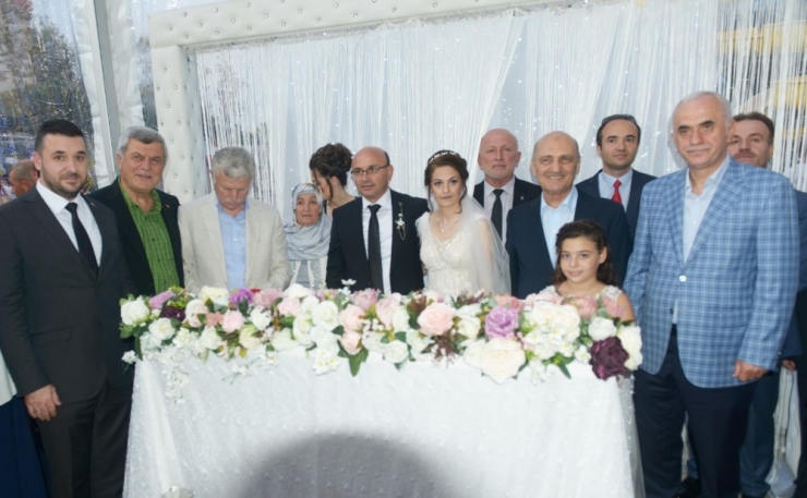 Başkan Oral Dünya Evine Girdi