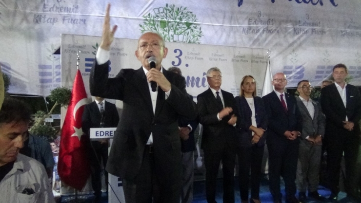 Kılıçdaroğlu, Burhaniye Kültür, Sanat Festivali Ve 3 Edremit Kitap Fuarı’na Katıldı