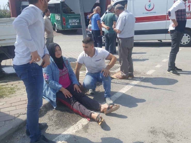 Yayaya Çarpan Kadın Sürücü Göz Yaşlarına Boğuldu