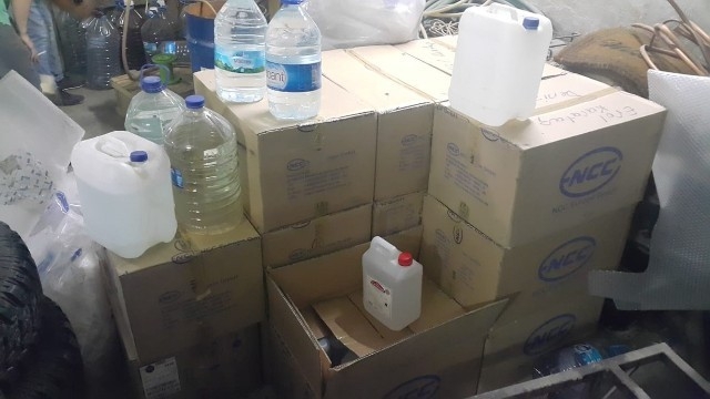 Denizli’de Kaçak Alkol İmalathanesine Operasyon: 6 Gözaltı