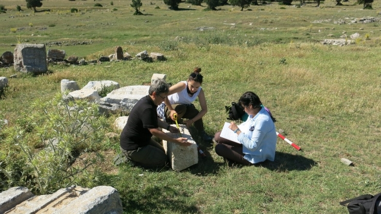 Eskişehir’de Üzerinde Dört Satır Paleo-frigçe Yazıt Olan İdol Bulundu