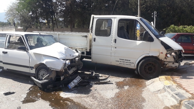 İslahiye’deki Kazada 4 Kişi Yaralandı