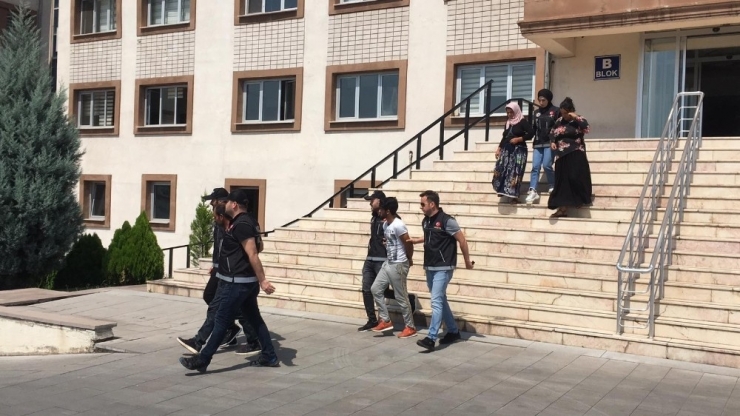 İstanbul’dan Karabük’e Uyuşturucu Madde Getiren 4 Şüpheli Yakalandı