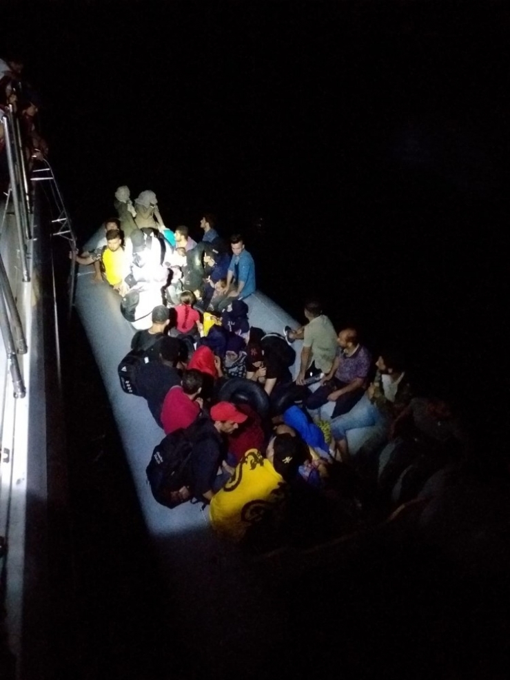 Kuşadası’nda 26’sı Çocuk 129 Göçmen Yakalandı