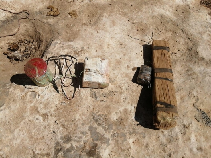 Siirt’te Toprağa Gömülü Halde El Yapımı Patlayıcı Bulundu