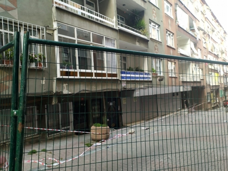 Bağcılar’da Yıkılma Tehlikesi Bulunan Bitişik İki Bina Boşaltıldı