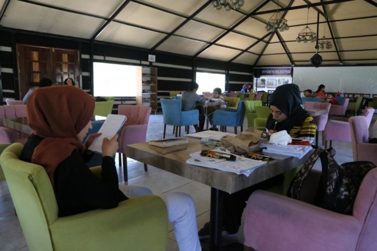 Eyyübiye’de Gençlik Merkezleri İlgi Görüyor