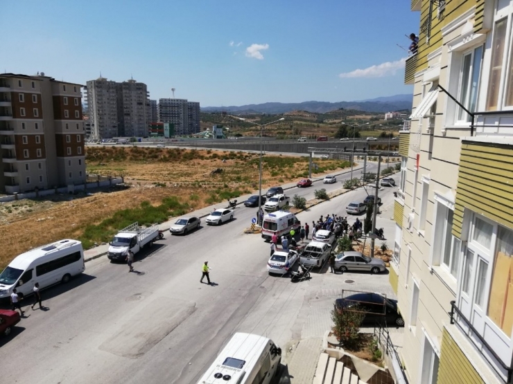 Motosikletler Kafa Kafaya Çarpıştı: 2 Yaralı