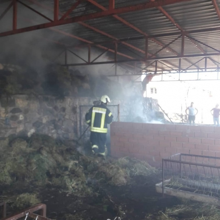 Salihli’de Çiftlik Yangını