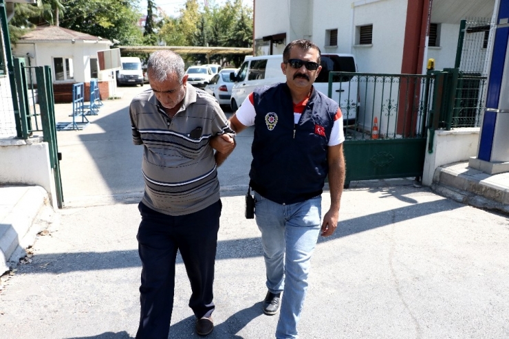 Hasta Gibi Hastaneye Gidip, Yaşlılara Yankesicilik Yaptılar