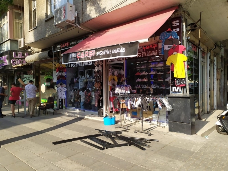 Bıçaklanma Anı Güvenlik Kamerasında