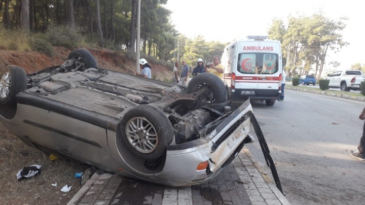 Virajı Alamayan Araç Takla Attı: 2 Yaralı