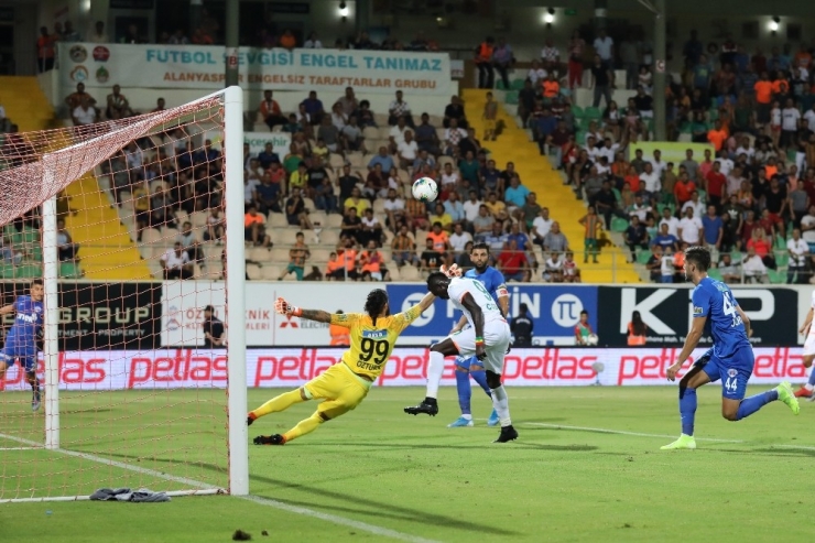 Süper Lig: Alanyaspor: 4 - Kasımpaşa: 1 (Maç Sonucu)