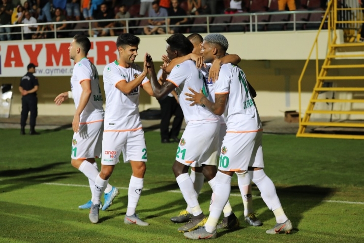 Süper Lig: Alanyaspor: 4 - Kasımpaşa: 1 (Maç Sonucu)