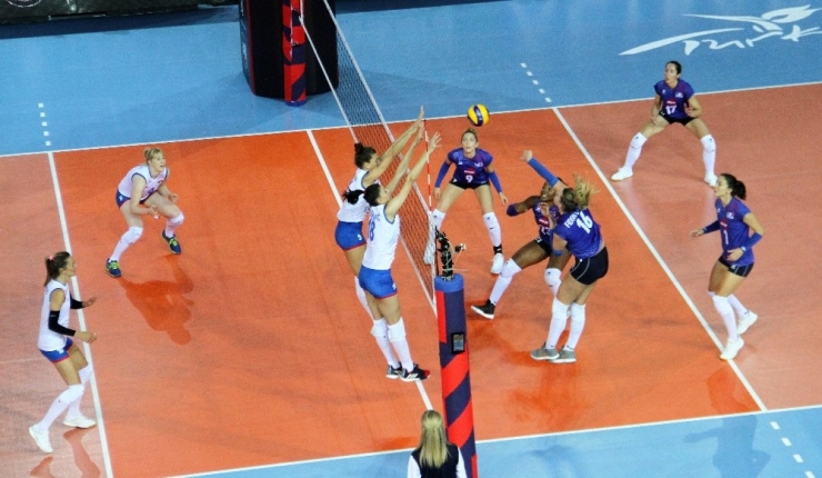 2019 Kadınlar Voleybol Avrupa Şampiyonası A Grubu: Sırbistan: 3 - Fransa: 1
