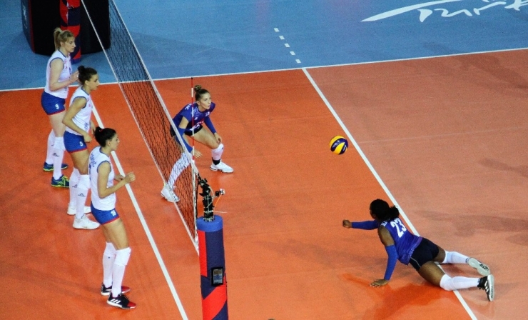 2019 Kadınlar Voleybol Avrupa Şampiyonası A Grubu: Sırbistan: 3 - Fransa: 1