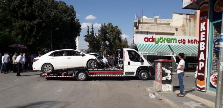 Otomobil İle Motosiklet Çarpıştı: 2 Yaralı