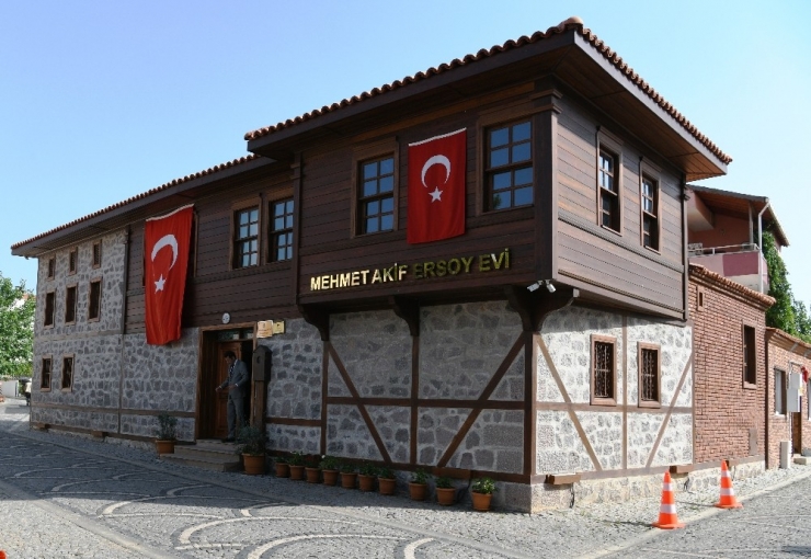 Bülent Turan, ’Akif Belgeseli’ Hakkında Konuştu