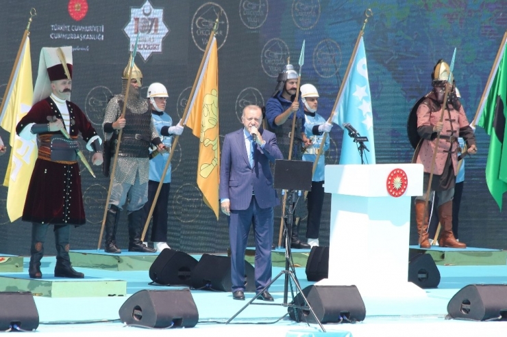 Cumhurbaşkanı Erdoğan: “Müslümanlara Yönelik Saldırılar Devam Ediyor”