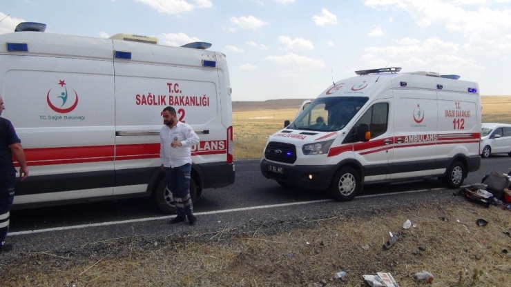 Tatil Yolunda Kaza: 2’si Ağır 5 Yaralı