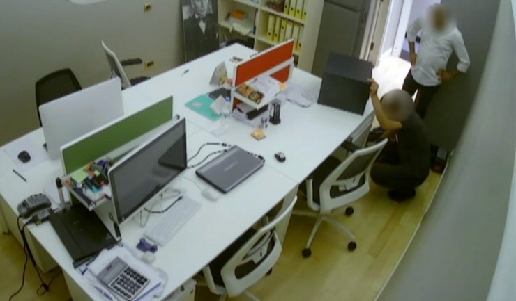 Patronun Kasasını Çilingire Açtırıp Soydu