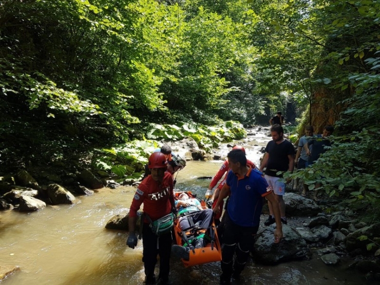 Kanyonda Mahsur Kalan Yaralı Vatandaş İçin Kurtarma Ekipleri Seferber Oldu