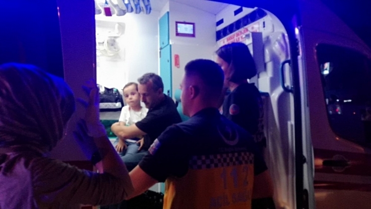 Kocaeli’de İki Otomobil Çarpıştı: 5 Yaralı