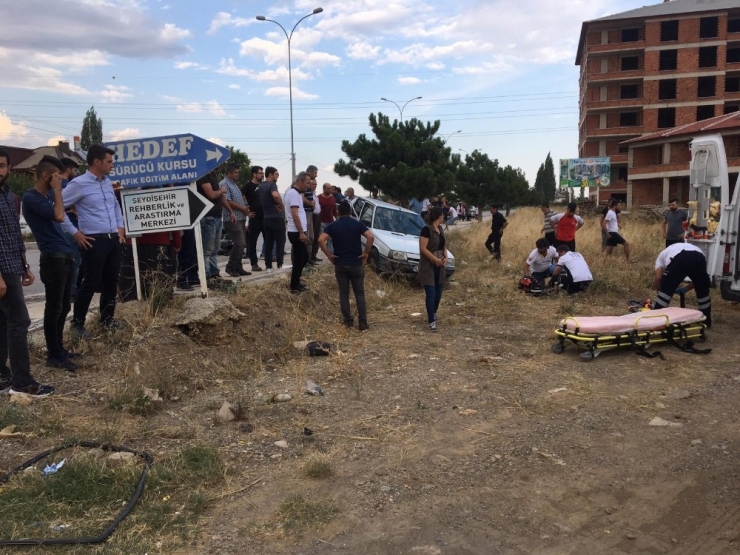 Futbol Kursuna Götürdüğü Oğlu Kazada Hayatını Kaybetti