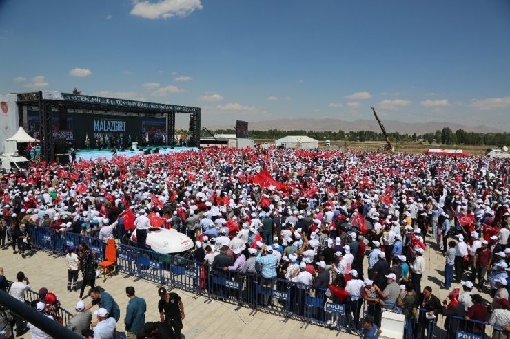 Cumhurbaşkanı Erdoğan: “Müslümanlara Yönelik Saldırılar Devam Ediyor”