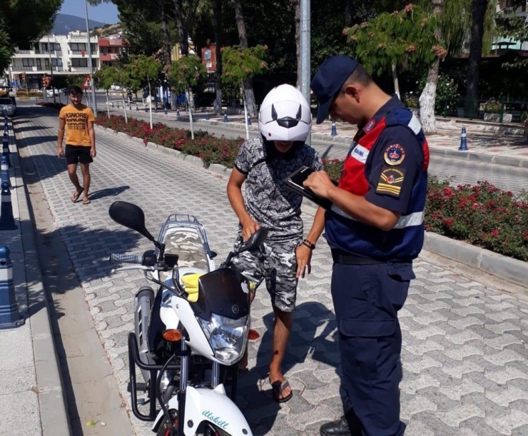 Kasksız Sürücülere 113 Bin Tl Ceza