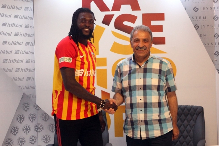 Kayserispor, Emmanuel Adebayor İle 1 Yıllık Sözleşme İmzaladı