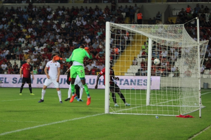 Süper Lig: Gazişehir Gaziantep: 4 - Gençlerbirliği: 1 (Maç Sonucu)