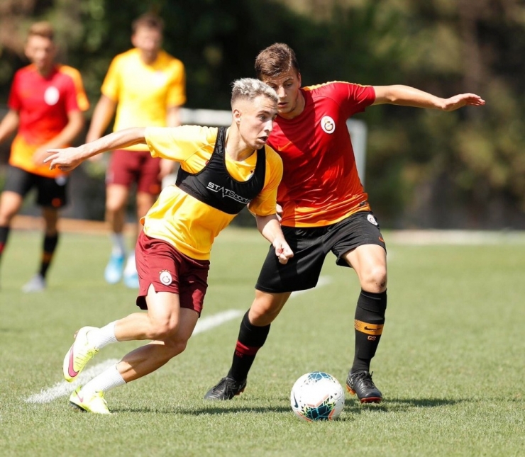 Henry Onyekuru, Florya’yı Ziyaret Etti