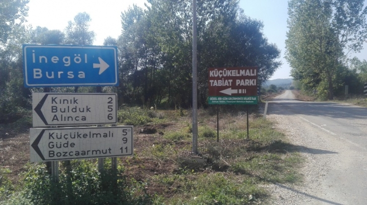 Tabiat Parkının Yetersiz Olan Yön Tabelaları Yenilendi