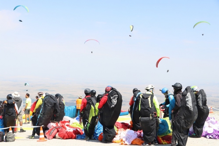 Yamaç Paraşütü Süper Final Test Şampiyonası Türkiye’de İlk Kez Başladı