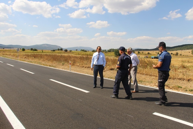 Ağaçköy-büyükaslıhanlar Grup Yoluna Sıcak Asfalt