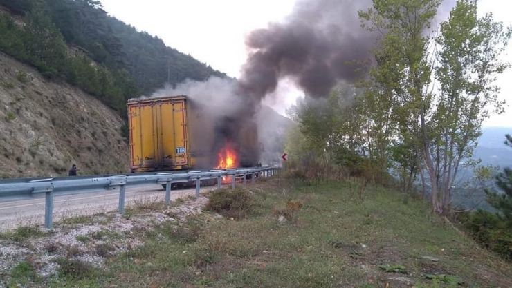 Başkentte Tır Yangını