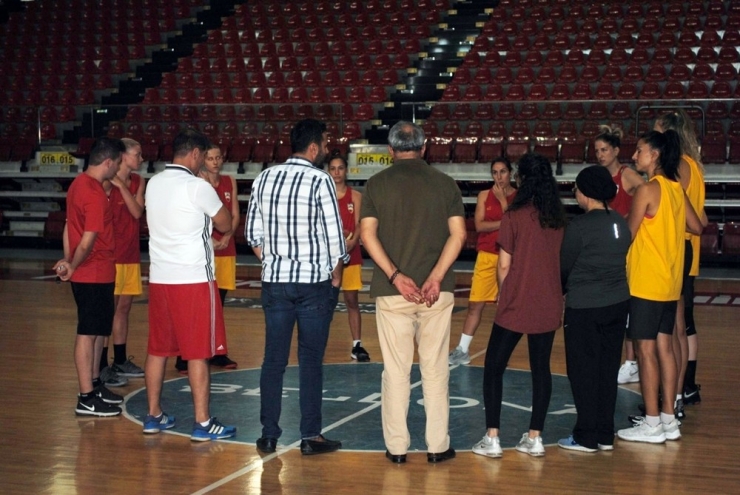 Bellona Kayseri Basketbol Topbaşı Yaptı