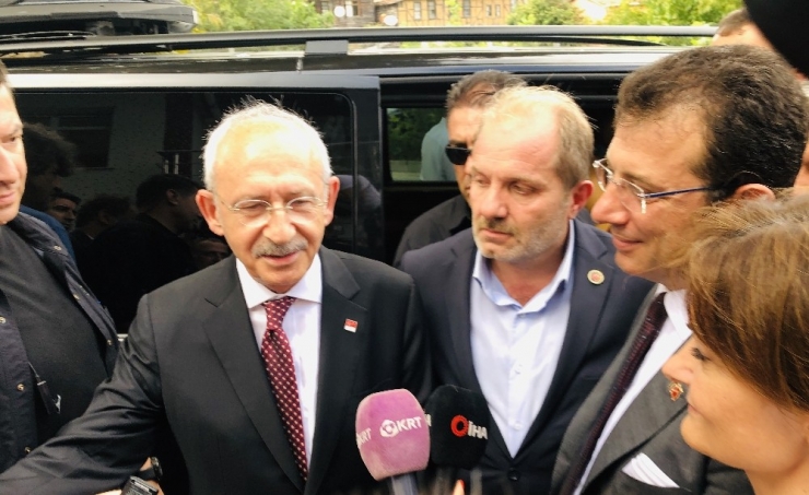 Kemal Kılıçdaroğlu Şile’de Muhtarlarla Bir Araya Geldi