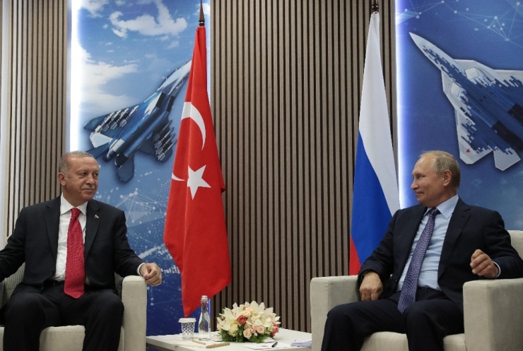 Cumhurbaşkanı Erdoğan, Putin’le Bir Araya Geldi