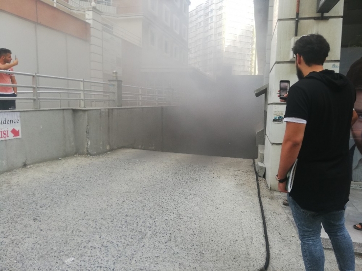 Esenyurt’ta Rezidansta Yangın Paniği