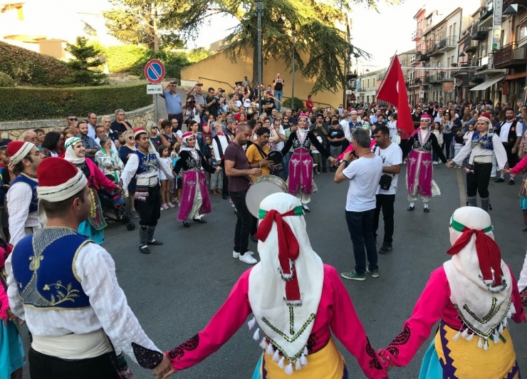 Esogü Türk Halk Dansları Topluluğu Macaristan Ve İtalya’da Ülkemizi Temsil Etti
