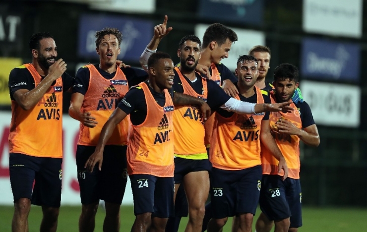 Fenerbahçe, Trabzonspor Maçı Hazırlıklarını Sürdürdü