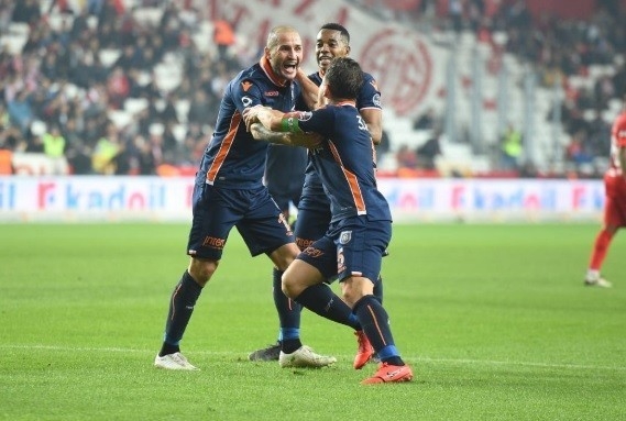 Başakşehir’e Gençlik Aşısı